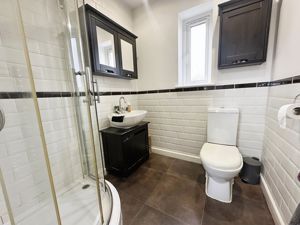 En Suite- click for photo gallery